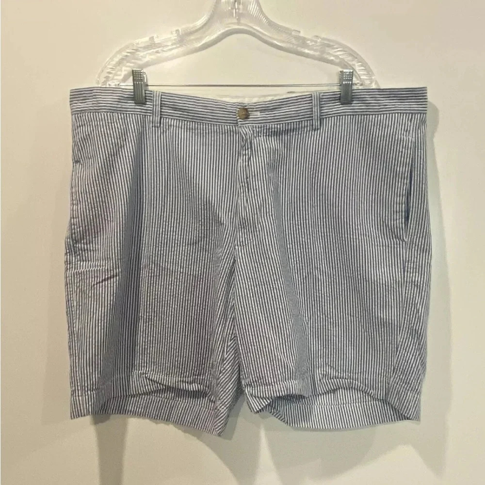 Chaps Mens Blue White Seersucker Striped Cotton Shorts Size 42 Flat Front Summer